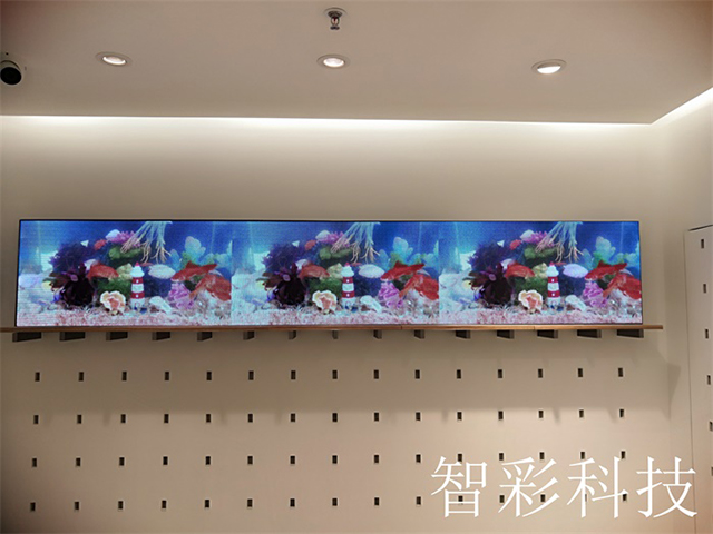 Lily服裝店LED顯示屏由上海智彩科技設(shè)計(jì)、安裝